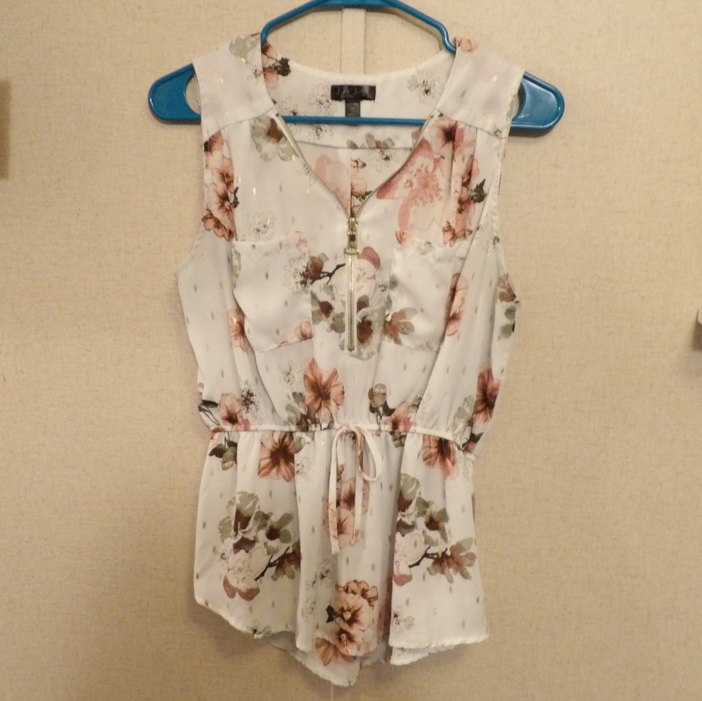 J for Justify Women's Sleeveless tunic top Floral sz. M